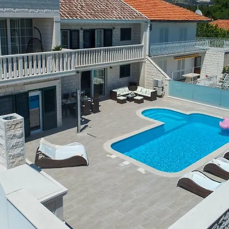 Domenica 奥瑞比克