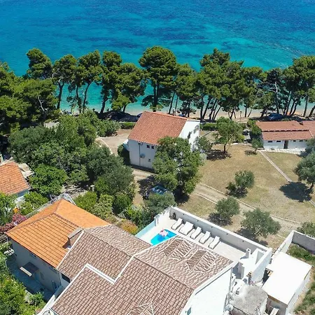 Domenica Villa Orebic