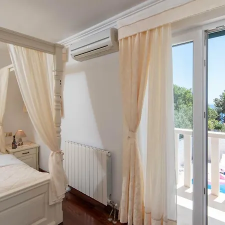 Domenica Villa