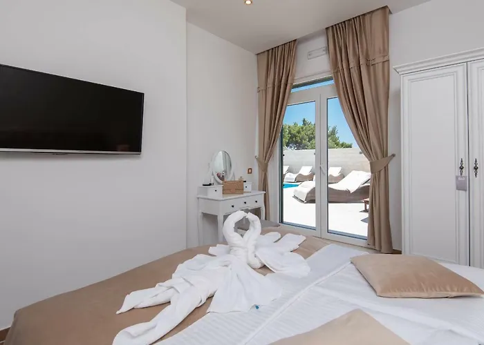 Domenica 빌라 오레비츠